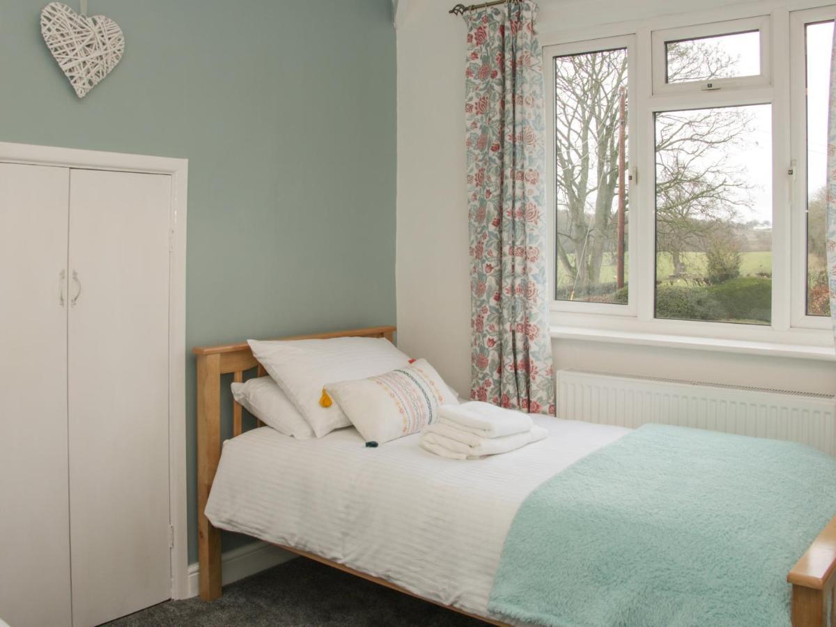 Belmont Bridge Villa Oswestry Eksteriør bilde