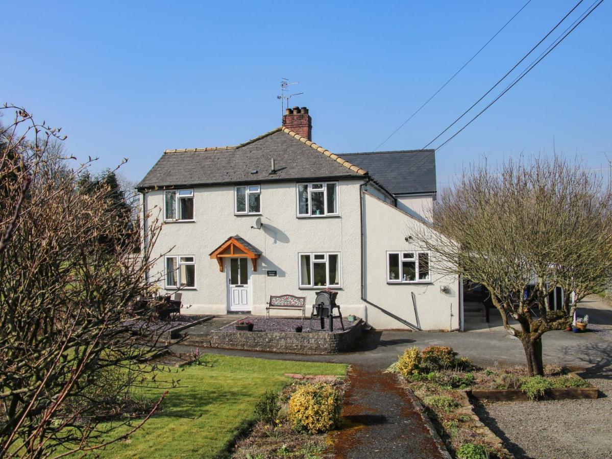 Belmont Bridge Villa Oswestry Eksteriør bilde