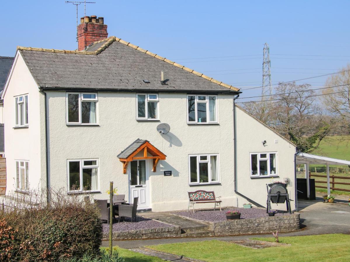 Belmont Bridge Villa Oswestry Eksteriør bilde