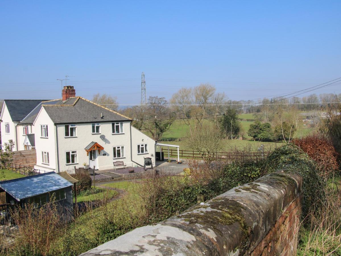 Belmont Bridge Villa Oswestry Eksteriør bilde