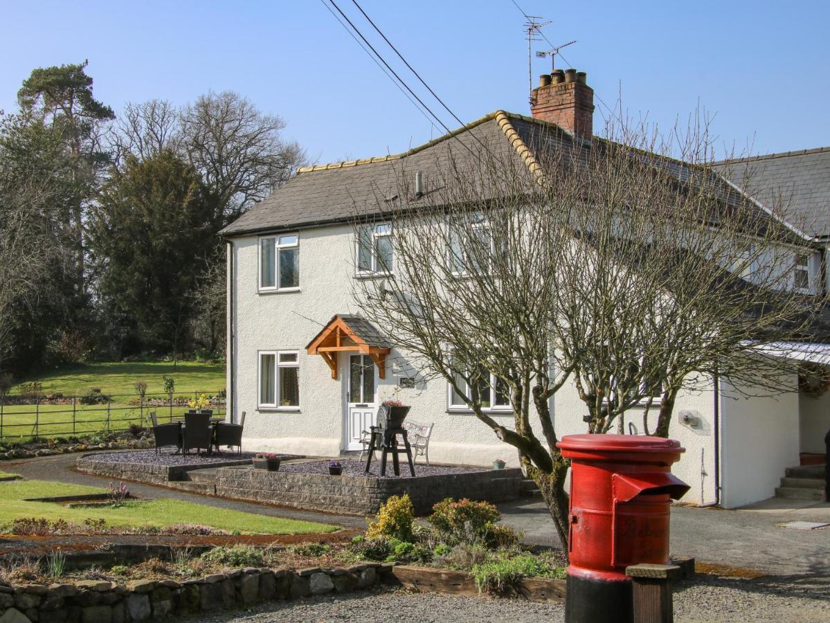 Belmont Bridge Villa Oswestry Eksteriør bilde